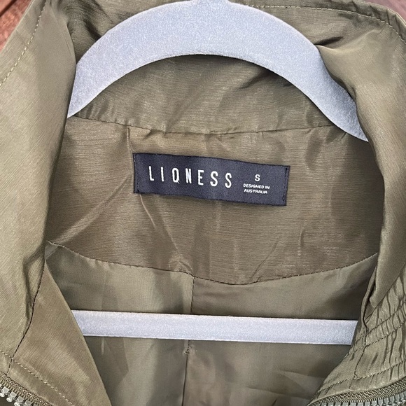 Lioness Quentin Parachute Jacket Size Small Army Green - Picture 6 of 12